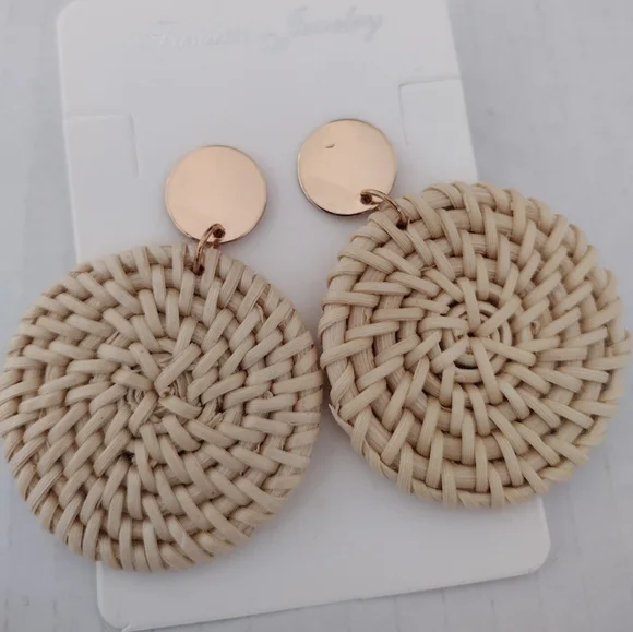 Rattan earrings - Picture 2 of 4